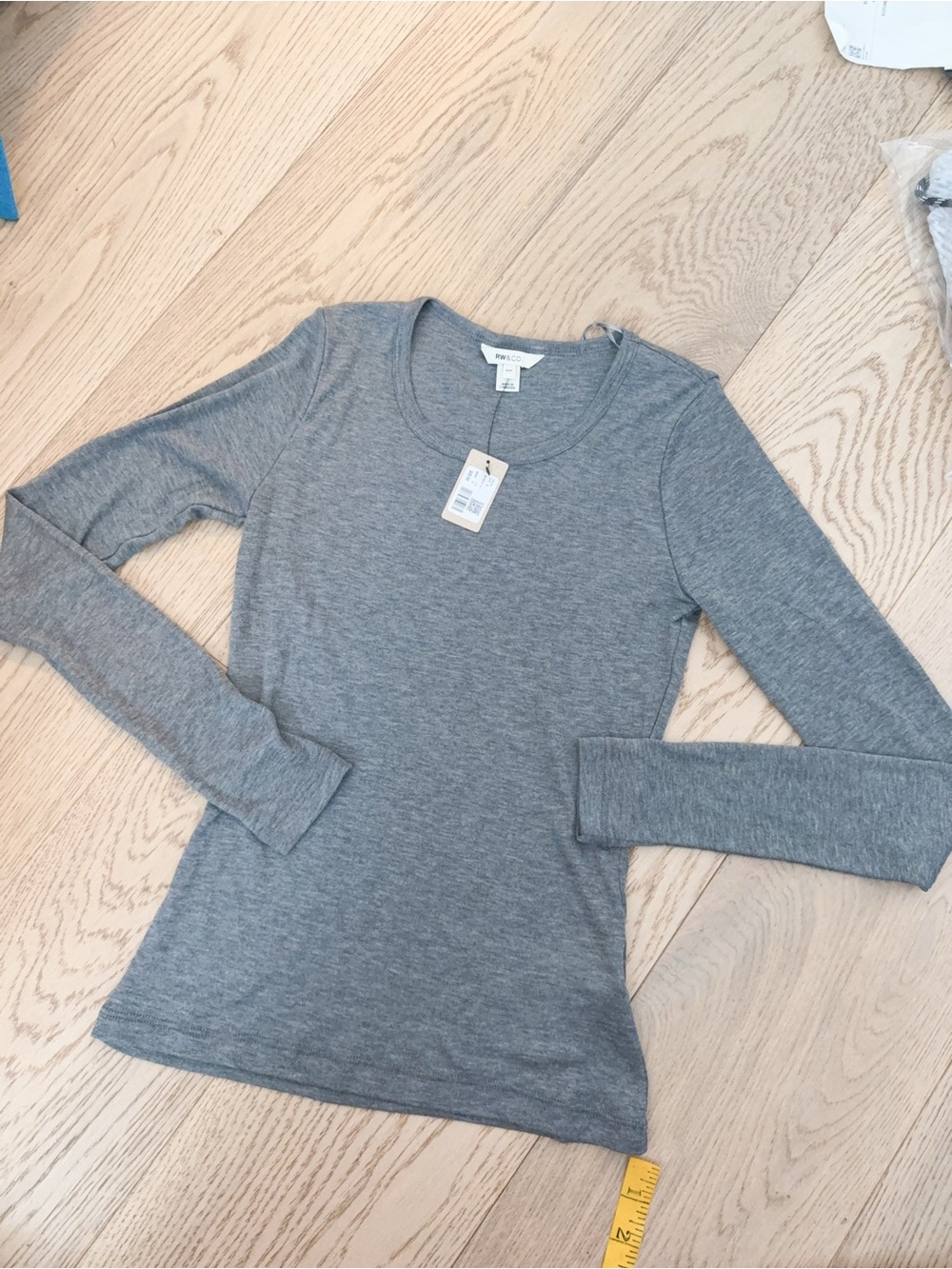 NWT 488907 RW&CO. longsleeve TOP s